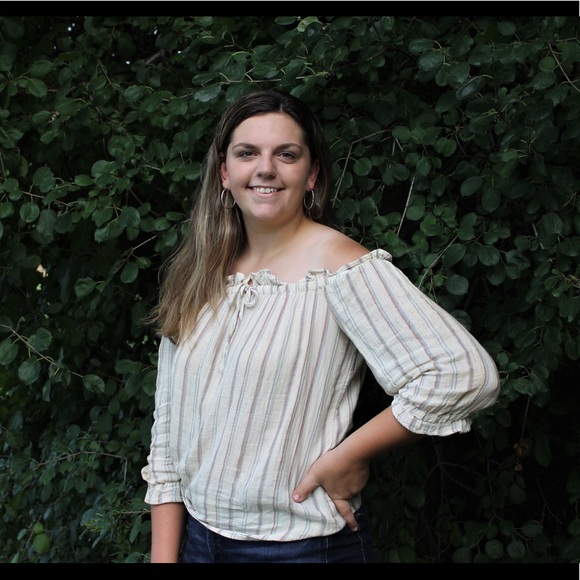 Meet your Posher, Abby - Picture 1 of 1